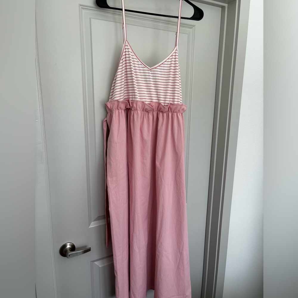 Midi dress with belt